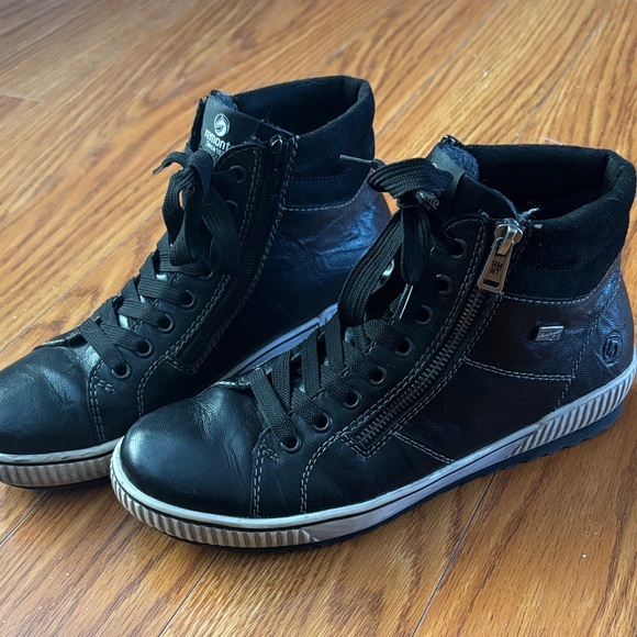 Remonte Shoes - REMONTE BLACK LEATHER HIGH TOP SNEAKERS